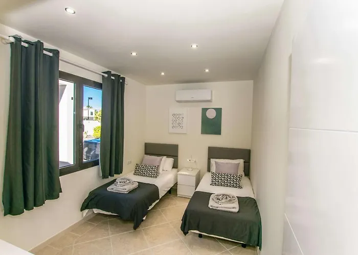 205 - Casa Santuario By Now Ltd فيلة