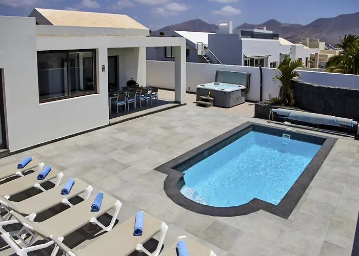 205 - Casa Santuario By Now Ltd فيلة