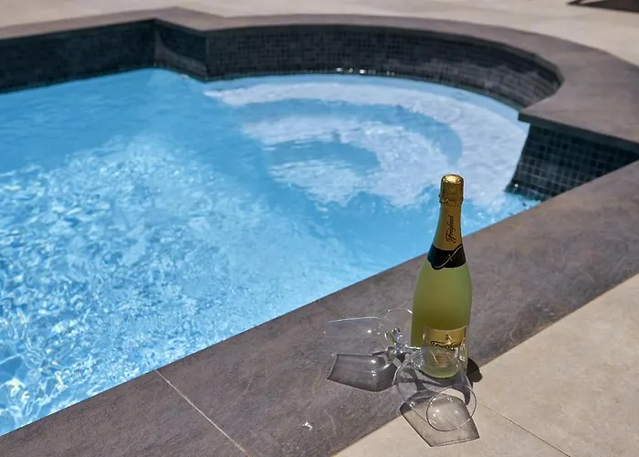 205 - Casa Santuario By Now Ltd فيلة